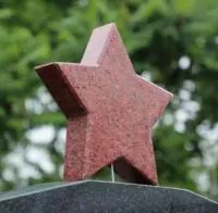 Гранитная звезда на памятник героям ВОВ в Великом Устюге (518406)