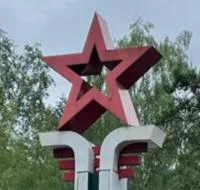 Красная звезда на стелу в Великом Устюге (518402)